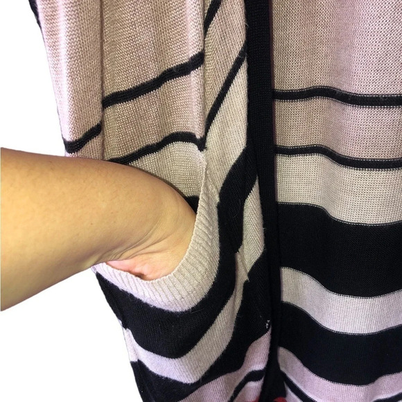 Oversized tan and black cardigan - Picture 3 of 4